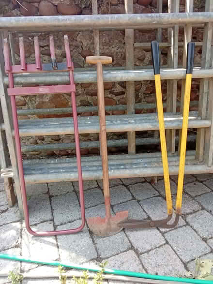 Photo of free lawn care tools (Woodbury Salterton EX5) #1