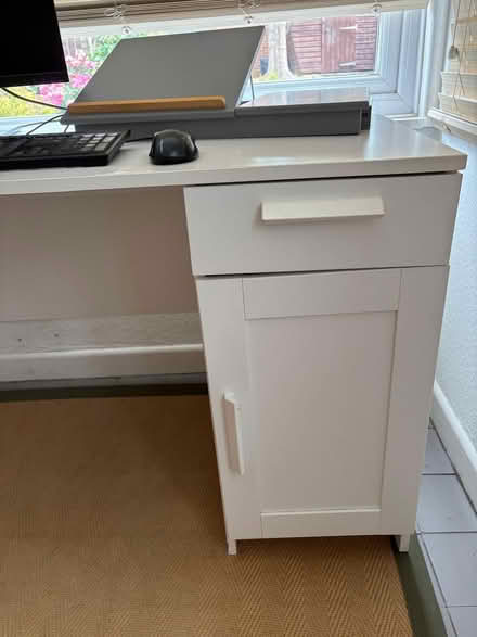 Photo of free White desk (Leatherhead KT22 7) #2
