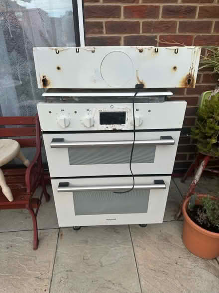 Photo of free Oven + hob and extractor (Basildon) #1