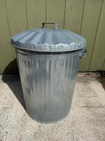 Photo of free Metal Bin With Lid (Odd Down BA2) #1
