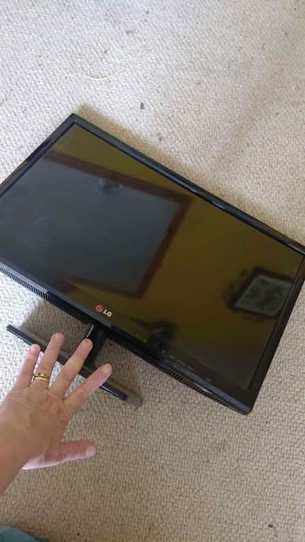 Photo of free LG 22" TV monitor (Wallands Park BN7) #1