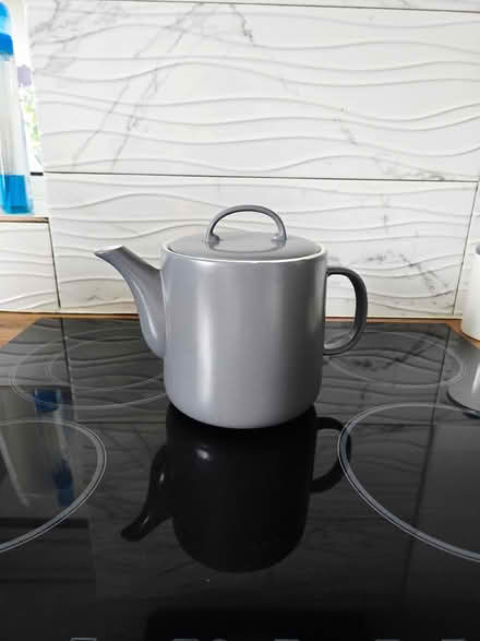 Photo of free Tea pot (Mackworth Derby) #1