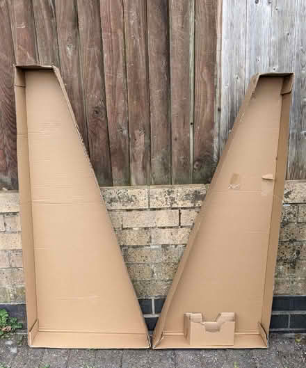 Photo of free Cardboard Guitar Box. (Lipson PL4) #2