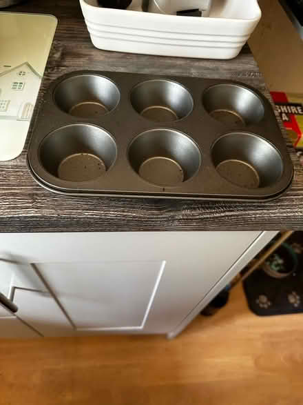 Photo of free Muffin tin (Shiregreen S5) #1