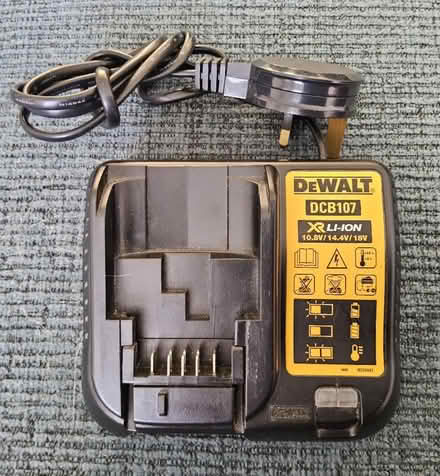 Photo of free DeWalt charger. Model: DCB107 (Frenchay BS16) #1