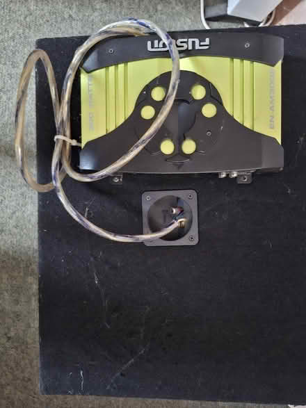 Photo of free Car stereo amplifier and subwoofer (HP21 Aylesbury) #4