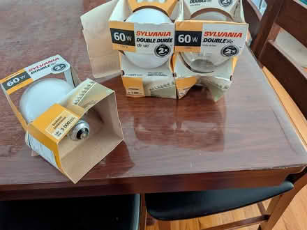 Photo of free 3 light bulbs (Upper Marlboro) #1
