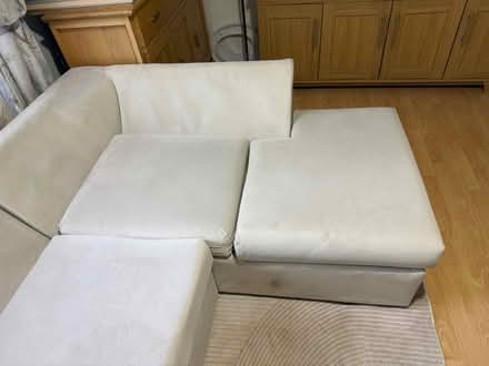 Photo of free Sofa (Rh98ls) #3