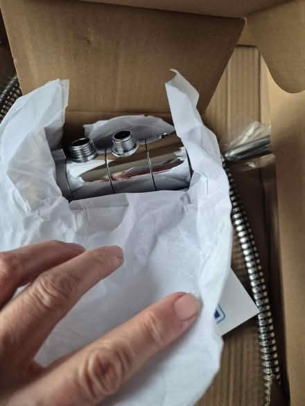 Photo of free Dual Shower Head Piping & Fixings (Clerwood EH12) #4