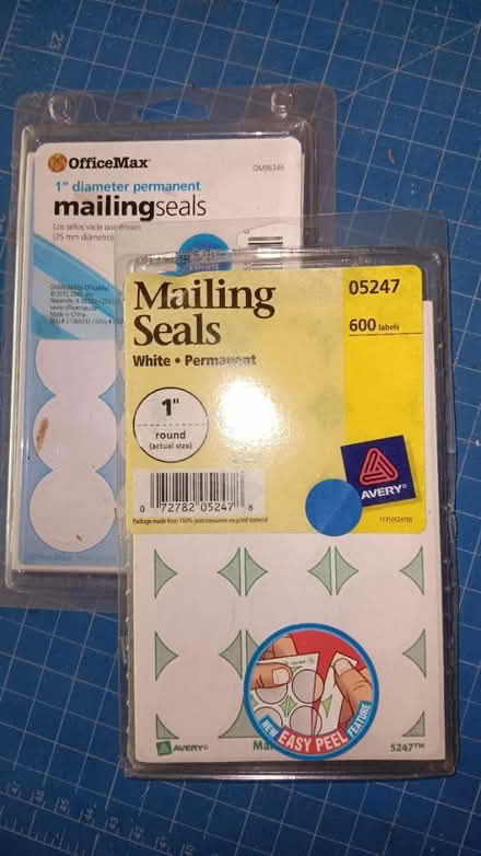 Photo of free Mailing seals and other labels (19095) #1