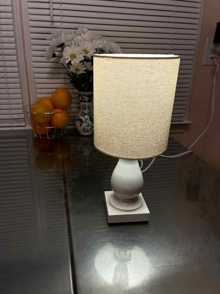Photo of free Table lamp (Saugerties) #1