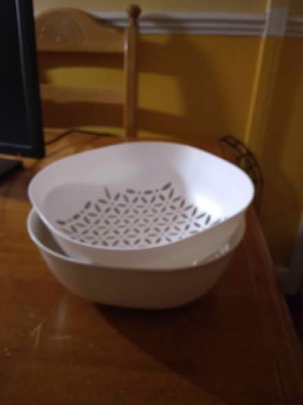 Photo of free colander & bowl (south yardley B25) #2