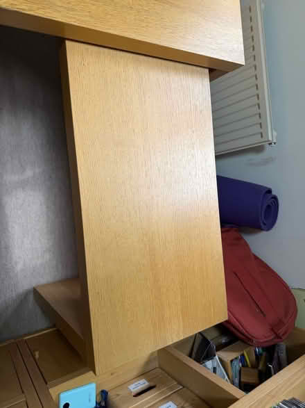 Photo of free Desk. Great condition (The Maltings LS26) #3