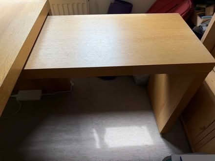 Photo of free Desk. Great condition (The Maltings LS26) #4