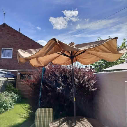 Photo of free NEW but FAULTY parasol (Stapleford Nottingham NG9) #4