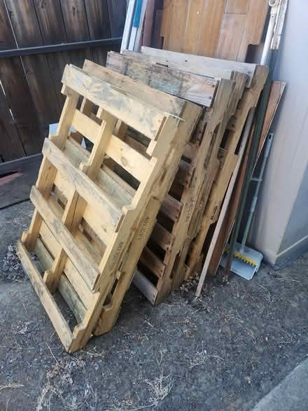 Photo of free Shipping Pallets (Modesto) #1