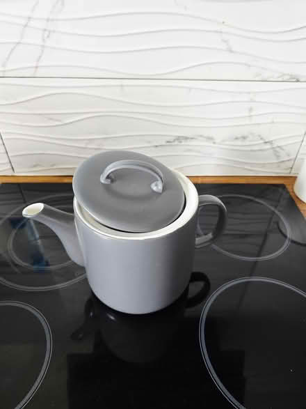 Photo of free Tea pot (Mackworth Derby) #2