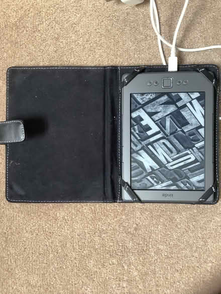 Photo of free Amazon Kindle 4.1.4 with charging cable and cover (Deanburn EH26) #2