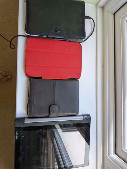 Photo of free 2 used e-readers and 2 used tablets (Woolstone MK15) #1