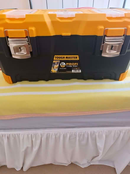 Photo of free h/duty unused 24" toolbox (New Town CO1) #1