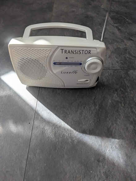 Photo of free Old style radio (Chessington KT9) #1