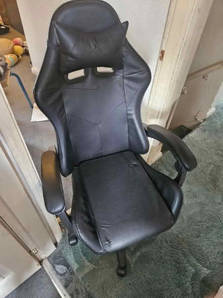 Photo of free Lift/tilt office chair (S43 Middlecroft) #1