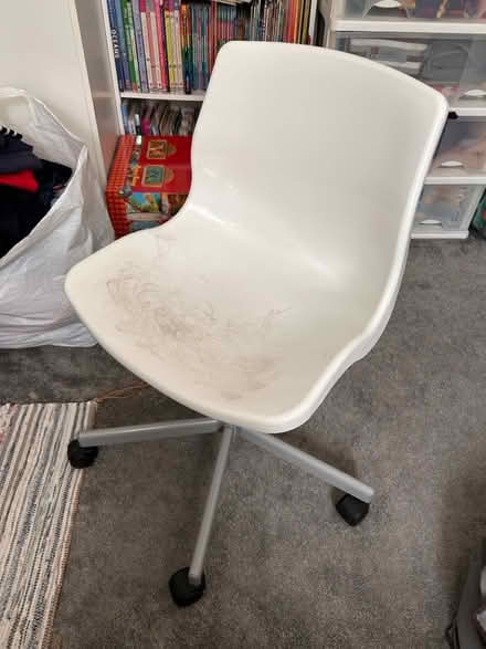 Photo of free ikea study chair (Gateford S81) #3