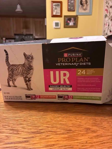 Photo of free 10 cans of feline urinary diet (01801) #1