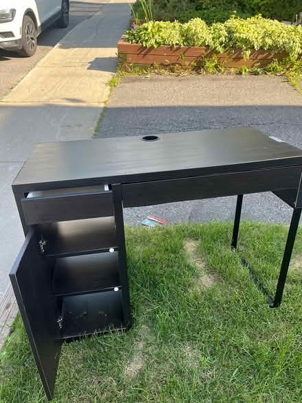 Photo of free Curb alert – – black desk (Hintonburg) #1