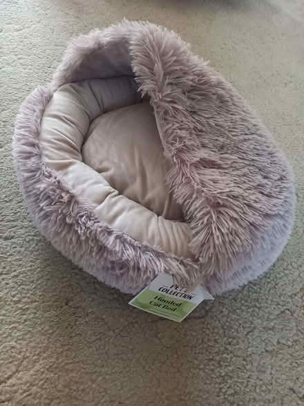Photo of free Aldi hooded cat bed (New Malden KT3) #1