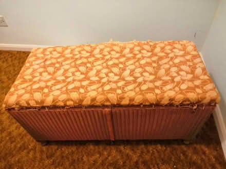 Photo of free Lloyd Loom "Lusty" ottoman box (PO21 - Bognor Regis) #2