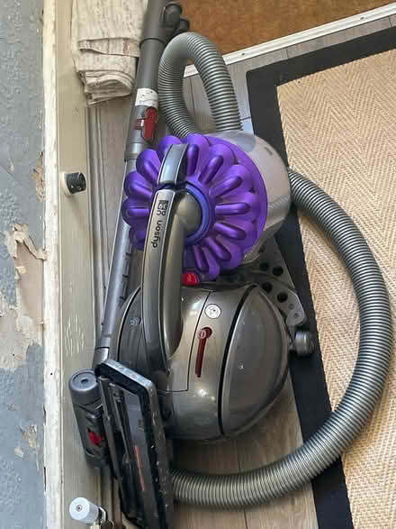 Photo of free Dyson Hoover spares or repair (Upper clapton E5) #1