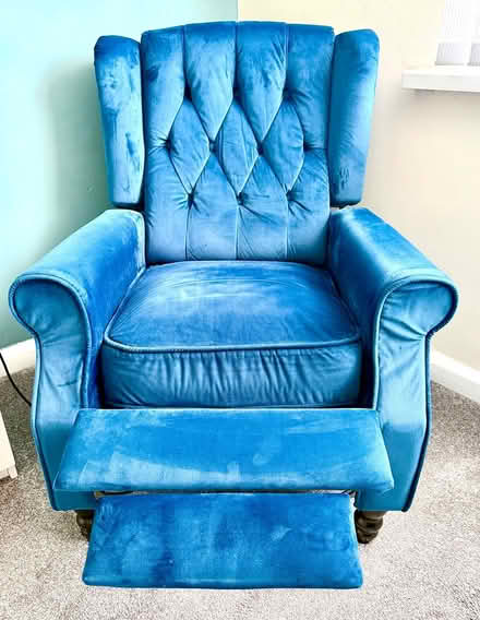 Photo of free Blue Velvet Recliner Chair (BD13) #1