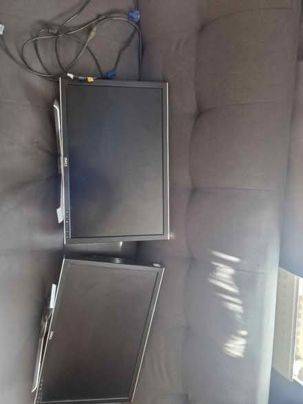 Photo of free 2x dell 24inch monitors (chesham HP5) #1
