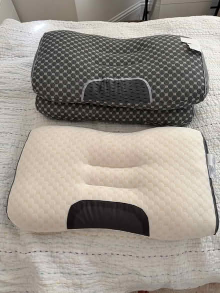 Photo of free 4 Pillows (BS11) #3