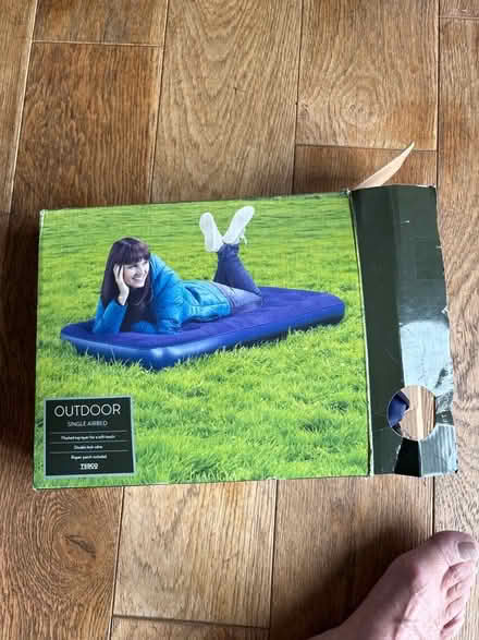 Photo of free Single airbed and footpump (Drum Brae EH4) #1
