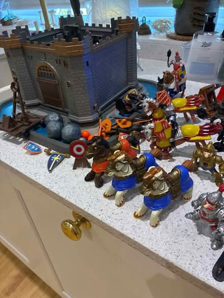 Photo of free Castle Toy (Beaconsfield HP9) #2