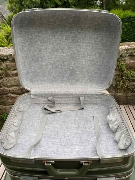 Photo of free Trio of Vintage Suitcases (Two Dales DE4) #2