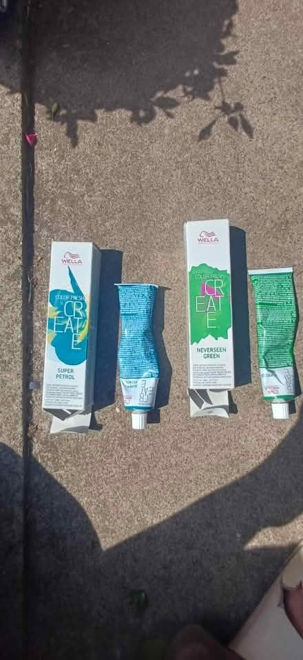 Photo of free Wella semi-permanent hair color (Ng3 5lh) #2
