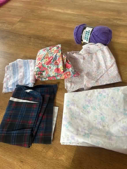 Photo of free Fabrics and yarn for craft projects (Stroud GL5) #1