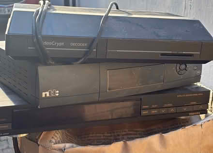 Photo of free Vintage Tech Hitachi VHS Toshiba (BR5) #3
