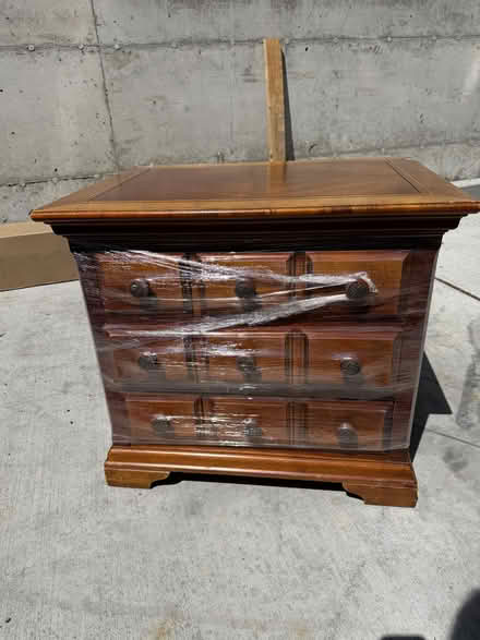 Photo of free Nightstands / Dressers / End Tables (98087) #1