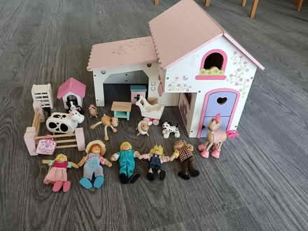 Photo of free Wooden dolls house - Rosebud farm (Petersfield) #1