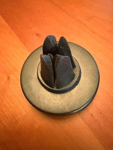 Photo of free phone holder for car, vent-type (White Oaks area of San Carlos) #3