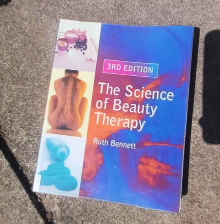 Photo of free Beauty book (Ng3 5lh) #1