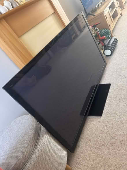 Photo of free 50 inch tv (Sg16ar) #1