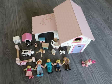 Photo of free Wooden dolls house - Rosebud farm (Petersfield) #2