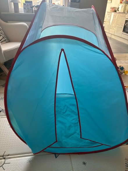 Photo of free Kids pop up tent (Bromley common, BR2) #1