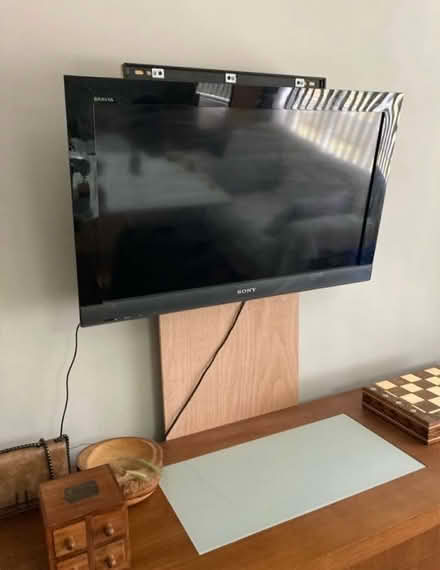 Photo of free Sony Bravia 37” tv (SM2) #1