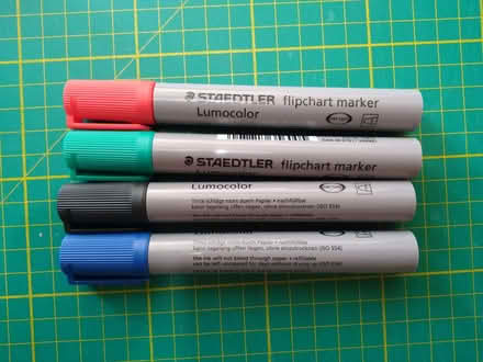 Photo of free Set of 4 flipchart markers, as-new (West Croydon CR0) #2